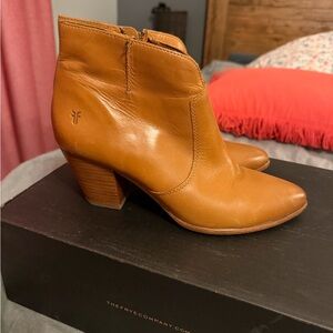 Frye Jennifer Bootie